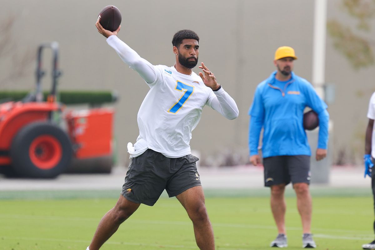 Los Angeles Chargers quarterback DJ Uiagalelei (7) participates in drills during Chargers organized team activities on May 11th, 2026 in El Segundo, CA.