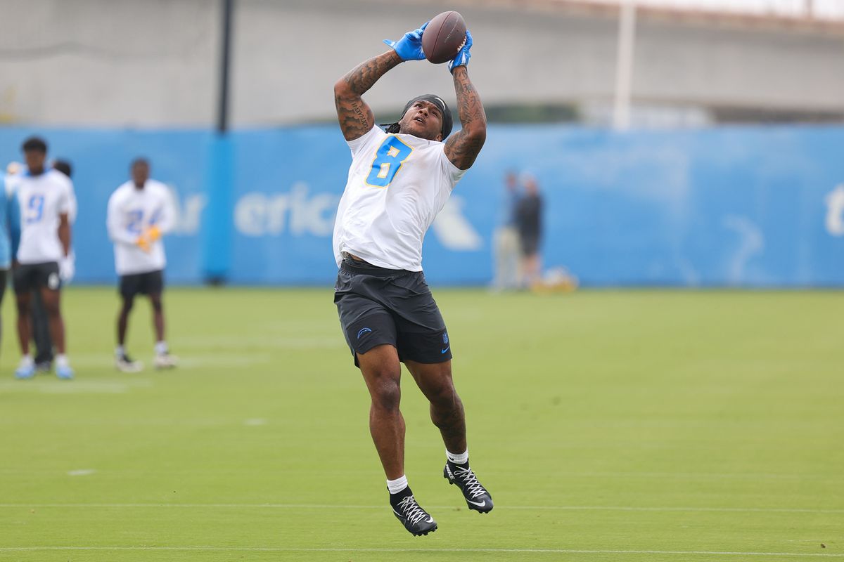 Los Angeles Chargers running back Omarion Hampton (8) catches a pass during Chargers organized team activities on May 11th, 2026 in El Segundo, CA.