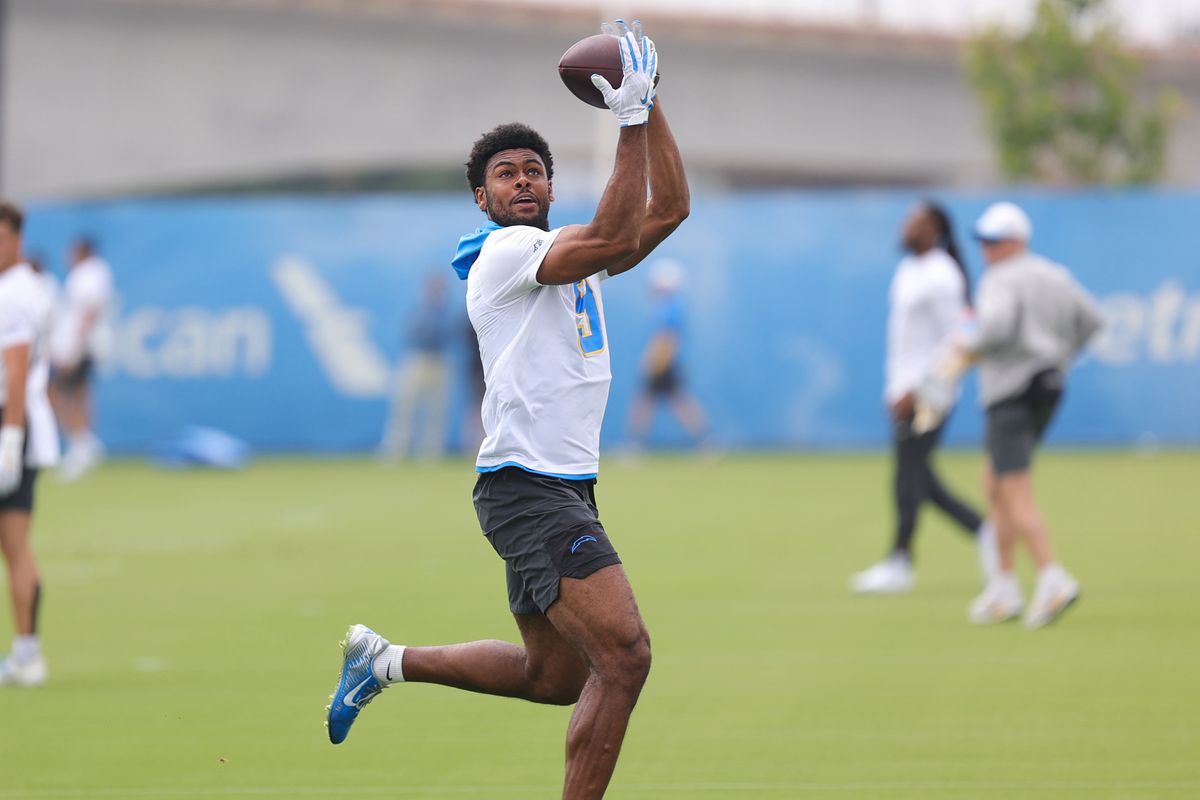 Los Angeles Chargers wide receiver Tre Harris (9) catches a pass during Chargers organized team activities on May 8th, 2026 in El Segundo, CA.