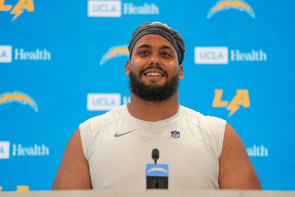 Los Angeles Chargers offensive lineman Rashawn Slater (70) responding to the press before Chargers organized team activities at the Bolt on Tuesday, June 2nd in El Segundo, CA. Los Angeles Chargers offensive lineman Rashawn Slater (70) responding to the press before Chargers organized team activities at the Bolt on Tuesday, June 2nd in El Segundo, CA.