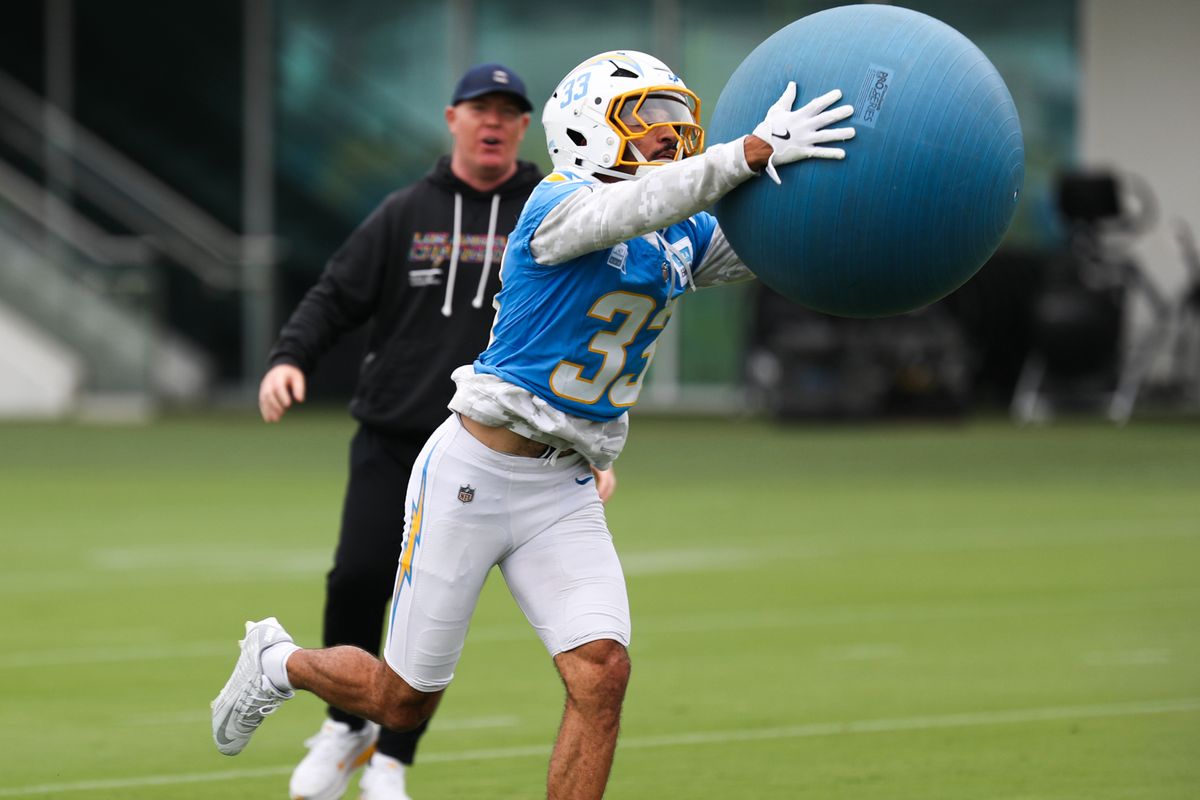 Deane Leonard #33 of the Los Angeles Chargers participates in drills at mandatory minicamp at The Bolt on June 18, 2026 in El Segundo, California. Deane Leonard #33 of the Los Angeles Chargers participates in drills at mandatory minicamp at The Bolt on June 18, 2026 in El Segundo, California.