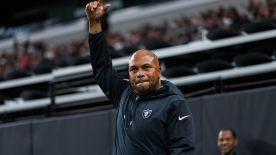 Las Vegas Raiders Head Coach Antonio Pierce gives the fans a thumbs up while walking onto the field before the Las Vegas Raiders Training Camp, Wednesday August 14, 2024 in Las Vegas, Nev. (DJ Cabanlong/The Sporting Tribune) Las Vegas Raiders Head Coach Antonio Pierce gives the fans a thumbs up while walking onto the field before the Las Vegas Raiders Training Camp, Wednesday August 14, 2024 in Las Vegas, Nev. (DJ Cabanlong/The Sporting Tribune)