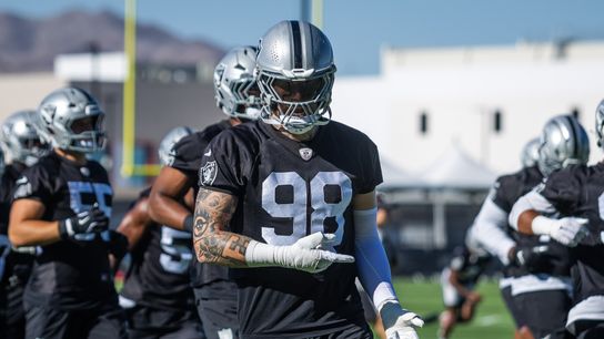 Las Vegas Raiders defensive end Maxx Crosby (98) jogs to the warm up lines during the Raiders Training Camp, Wednesday July 23, 2025 in Las Vegas, Nev. Las Vegas Raiders defensive end Maxx Crosby (98) jogs to the warm up lines during the Raiders Training Camp, Wednesday July 23, 2025 in Las Vegas, Nev.