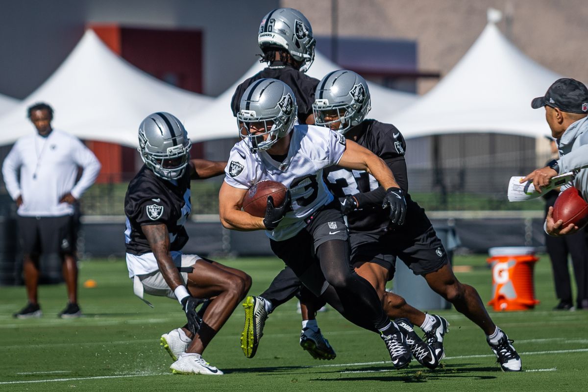  Las Vegas Raiders running back Dylan Laube (23)  runs the ball during a punt return drill during the Raiders Training Camp, Wednesday July 23, 2025 in Las Vegas, Nev. 