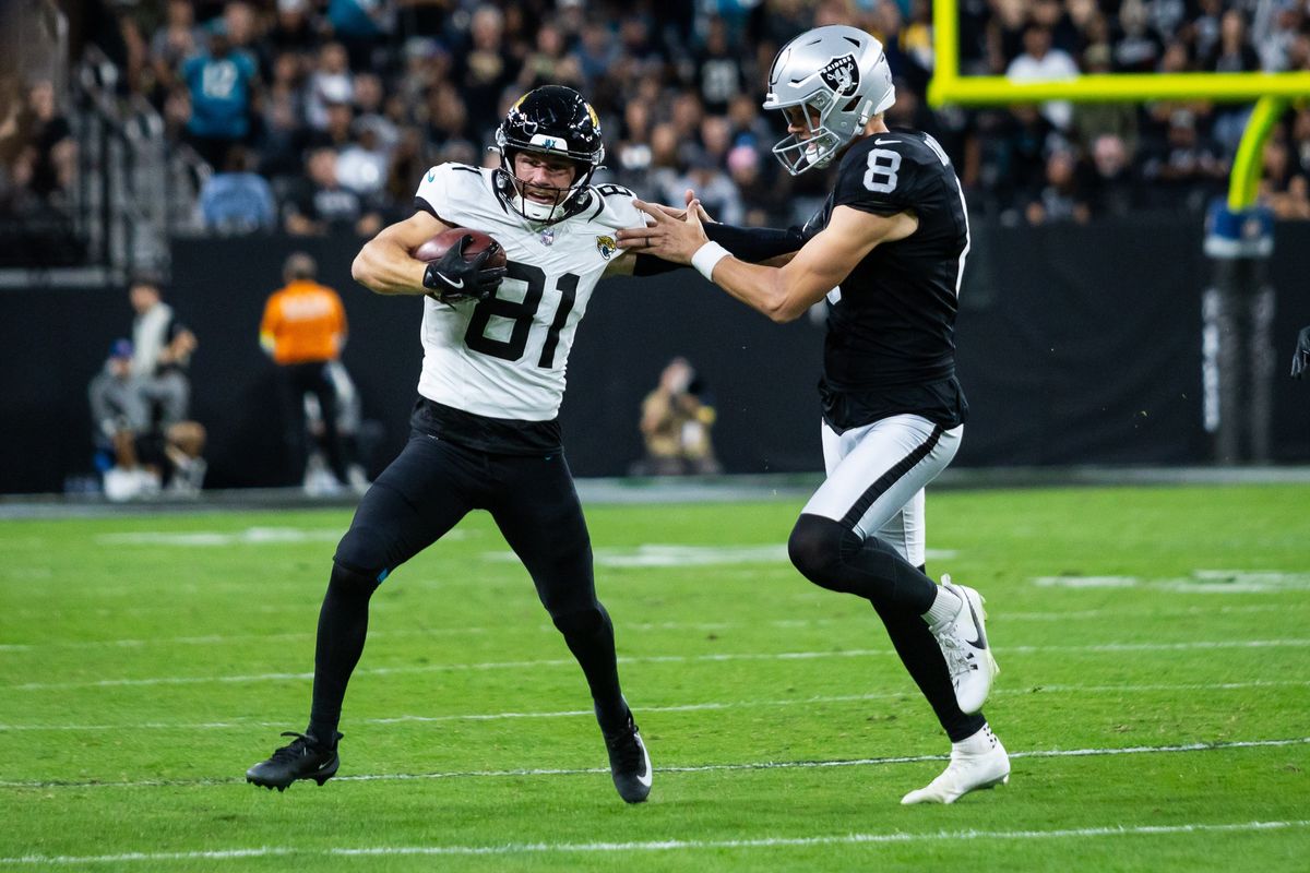  Jacksonville Jaguars wide receiver Austin Trammell (81) stiff arms Las Vegas Raiders kicker Daniel Carlson (8) during a NFL game between the Las Vegas Raiders and the Jacksonville Jaguars, Sunday November 2, 2025 in Las Vegas, Nev.