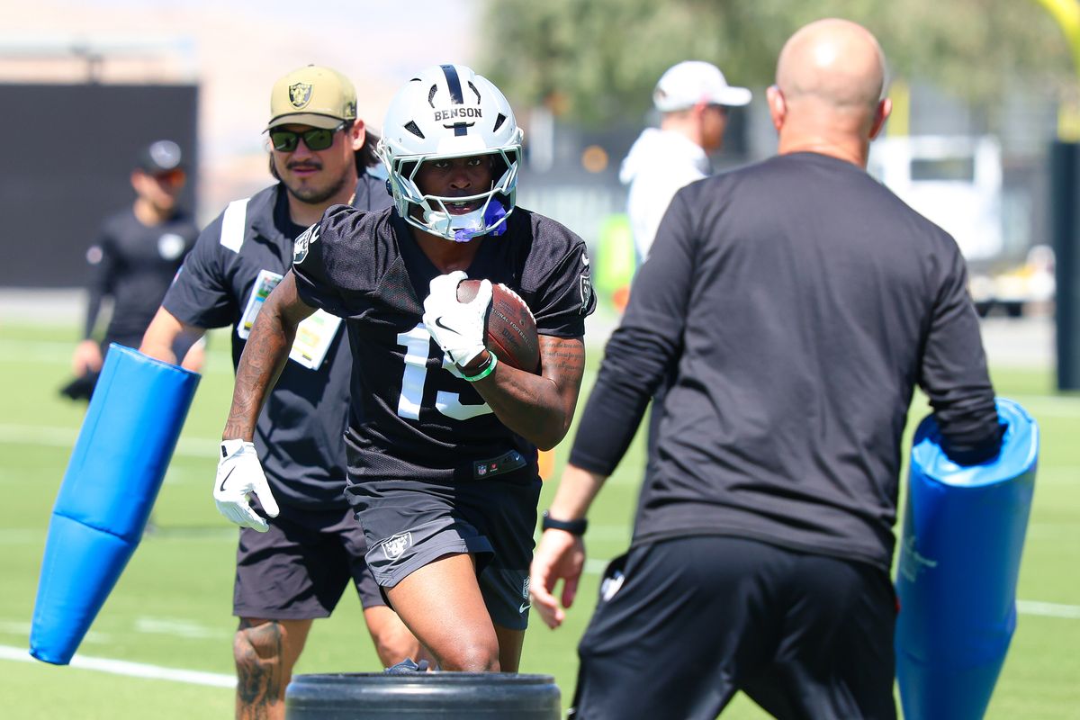 Las Vegas Raiders 2026 sixth round draft pick WR Malik Benson (19) runs through drills at Raiders Rookie Mini-Camp at Intermountain Health Performance Center on Saturday, May 02, 2026, in Henderson, Nevada. 