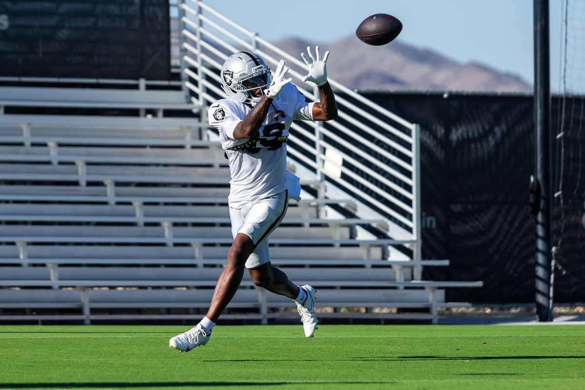 Las Vegas Raiders wide receiver Malik Benson (19) catches a pass in the end zone during Raiders Training Camp at Intermountain Health Performance Center, Monday August 17, 2026 in Henderson, Nev.