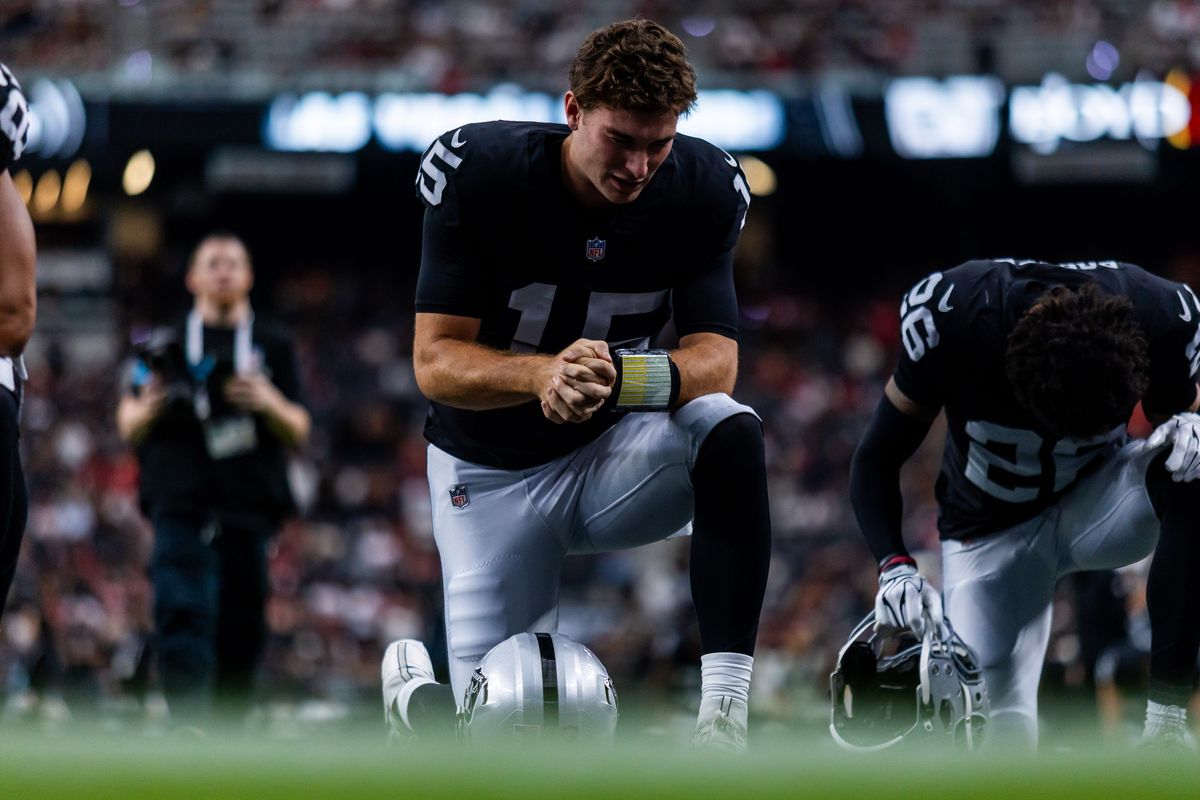 Las Vegas Raiders quarterback Fernando Mendoza (15) prays before a NFL preseason game between the Las Vegas Raiders and the San Francisco 49ers at Allegiant Stadium, Thursday August 27, 2026 in Las Vegas, Nev. Las Vegas Raiders quarterback Fernando Mendoza (15) prays before a NFL preseason game between the Las Vegas Raiders and the San Francisco 49ers at Allegiant Stadium, Thursday August 27, 2026 in Las Vegas, Nev.