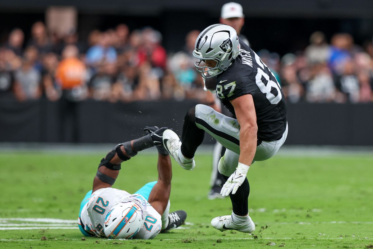 Las Vegas Raiders tight end Michael Mayer (87) catches the ball for a gain during a NFL regular season game between the Las Vegas Raiders and Miami Dolphins at Allegiant Stadium, Sunday September 13, 2026 in Las Vegas, NV. Las Vegas Raiders tight end Michael Mayer (87) catches the ball for a gain during a NFL regular season game between the Las Vegas Raiders and Miami Dolphins at Allegiant Stadium, Sunday September 13, 2026 in Las Vegas, NV.