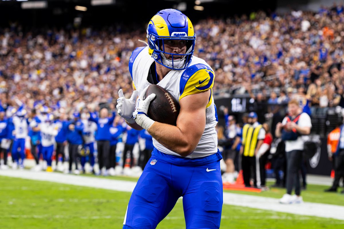 Los Angeles Rams TE Davis Allen (87) scores a touchdown in the first quarter of the game against the Las Vegas Raiders on Sunday, October 25, 2026, at Allegiant Stadium in Las Vegas, Nevada.