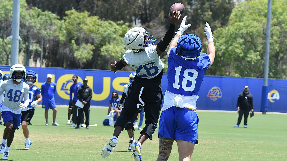 Los Angeles Rams safety Kamren Kinchens (26) makes a one-handed interception during drills of the Rams OTA on June 10, 2025 in Woodland Hills, Calif.