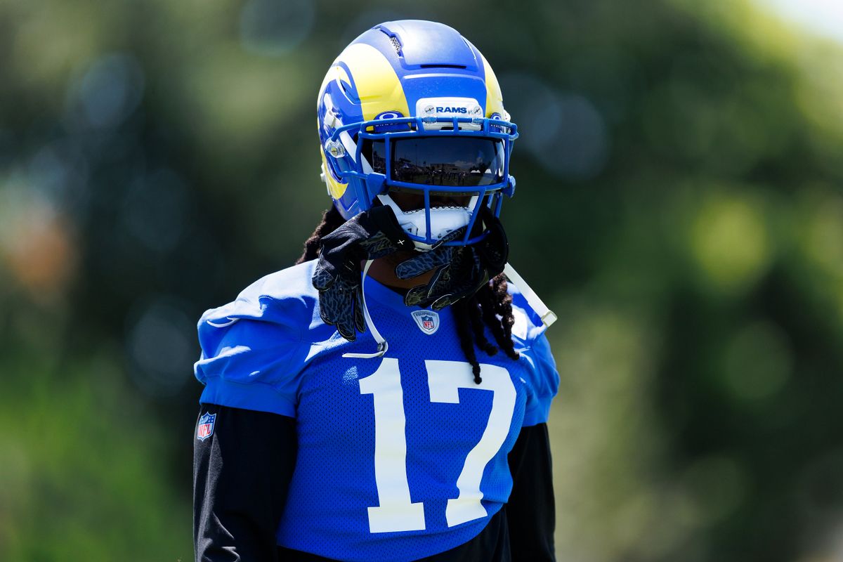 Davante Adams #17 of the Los Angeles Rams during training camp practice at Loyola Marymount University on July 25, 2025 in Los Angeles, California.