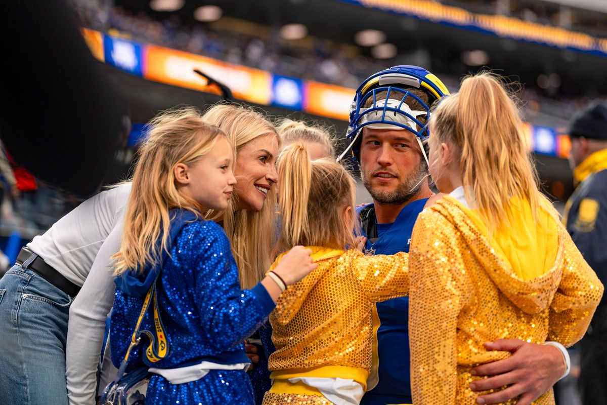 Los Angeles Rams quarterback Matthew Stafford (9) greets his family before an NFL football game against the Arizona Cardinals on January 4th, 2026 in Los Angeles, CA.
