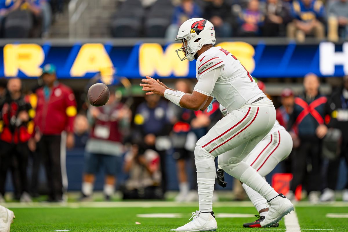 Arizona Cardinals quarterback Jacoby Brisset (7) receiving a snap during an NFL football game against the Los Angeles Rams on January 4th, 2026 in Los Angeles, CA.