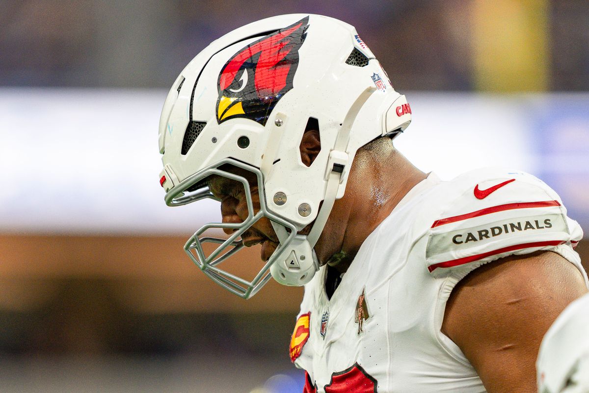 Arizona Cardinals defensive lineman Calais Campbell (93) staying focused between plays during an NFL football game against the Los Angeles Rams on January 4th, 2026 in Los Angeles, CA.
