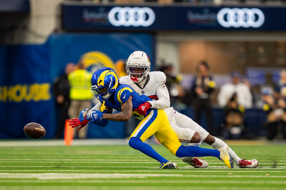 Arizona Cardinals cornerback Elijah Jones (28) breaks a pass up during an NFL football game against the Los Angeles Rams on January 4th, 2026 in Los Angeles, CA.