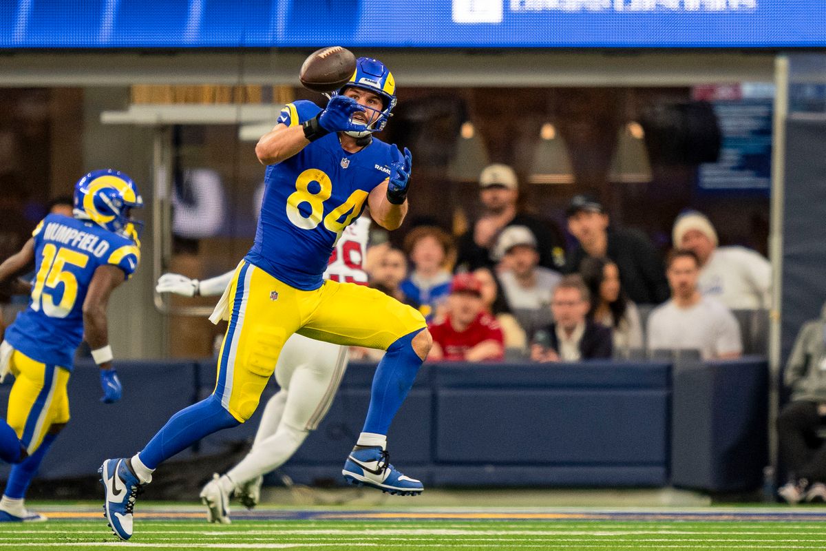 Los Angeles Rams tight end Colby Parkinson (84) catches a pass during an NFL football game against the Arizona Cardinals on January 4th, 2026 in Los Angeles, CA.