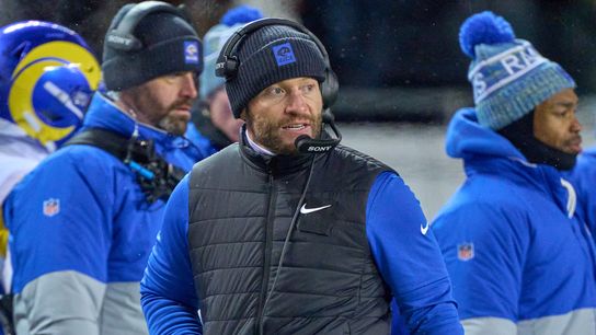 Rams troll Chicago Bears with Weenie Hut Jr post taken in Chicago (Los Angeles Rams)