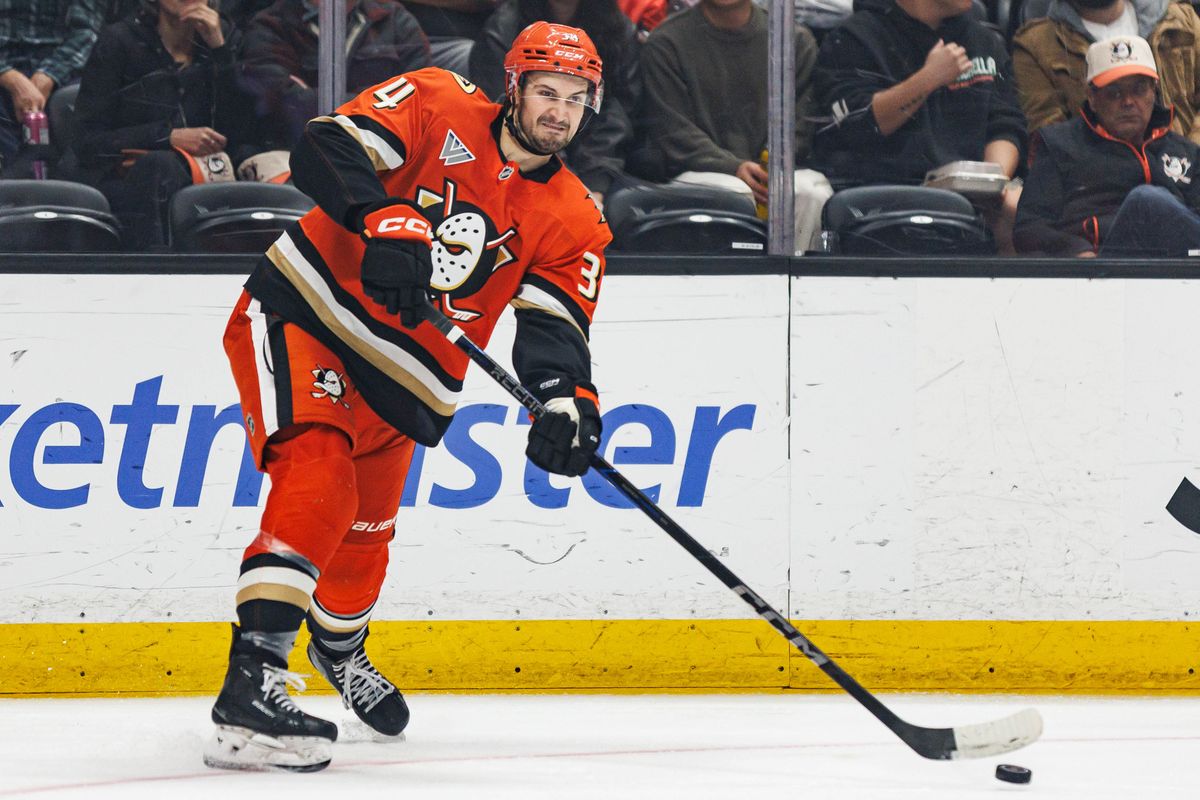 Travis Mitchell #34 of the Anaheim Ducks passes the puck during an NHL regular season game against the Vancouver Canucks on October 27, 2026 at Honda Center in Anaheim, California.