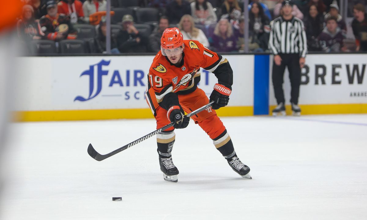 #19 (RW) Troy Kerry of the Anaheim Ducks against the Buffalo Sabres on Friday November 22, 2024 at The Honda Center in Anaheim, California #19 (RW) Troy Kerry of the Anaheim Ducks against the Buffalo Sabres on Friday November 22, 2024 at The Honda Center in Anaheim, California