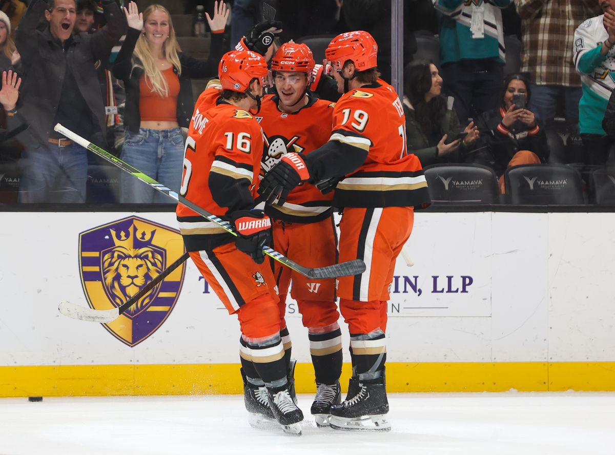 Anaheim Ducks RW (77) Frank Vatrano celebrates his empty net goal in the third period against the Tampa Bay Lightning on January 5, 2025 at the Honda Center in Anaheim, CA. Anaheim Ducks RW (77) Frank Vatrano celebrates his empty net goal in the third period against the Tampa Bay Lightning on January 5, 2025 at the Honda Center in Anaheim, CA.