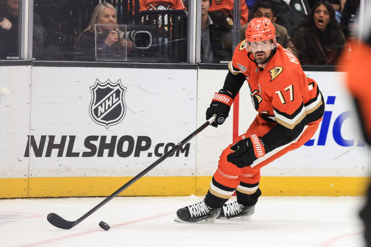 Anaheim Ducks left wing Alex Killorn (17) skates with the puck during the NHL game against the Pittsburgh Penguins, Thursday January 23rd, 2025 at the Honda Center in Anaheim, Calif.