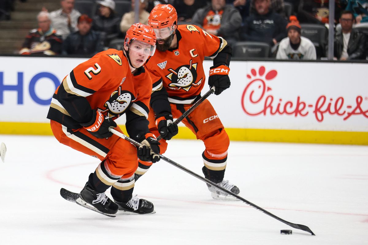 Anaheim Ducks defenseman Jackson LaCombe (2) skates with the puck during the NHL game against the San Jose Sharks Tuesday April 1st, 2025 at Honda Center in Anaheim, Calif.