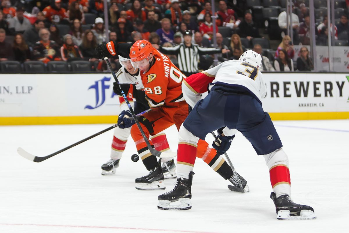 #98 D Pavel Mintyukov of the Anaheim Ducks battles for possession of the puck during an NHL game against the Florida Panthers on November 4, 2025 in Anaheim, CA.
