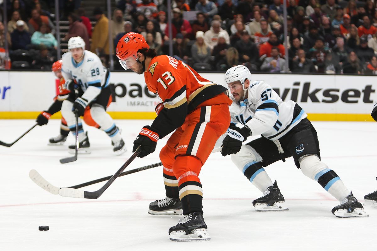 #13 C Nikita Nesterenko of the Anaheim Ducks skates with the puck during an NHL game against the Utah Mammoth on November 17, 2025 in Anaheim, Calif.
