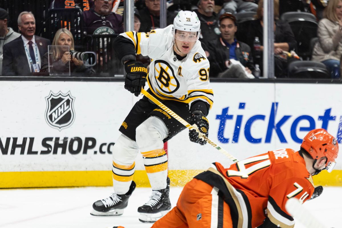 Boston Bruins D Nikita Zadorov (91) shoots the puck during an NHL game against the Anaheim Ducks on November 19, 2025 in Anaheim, Calif.