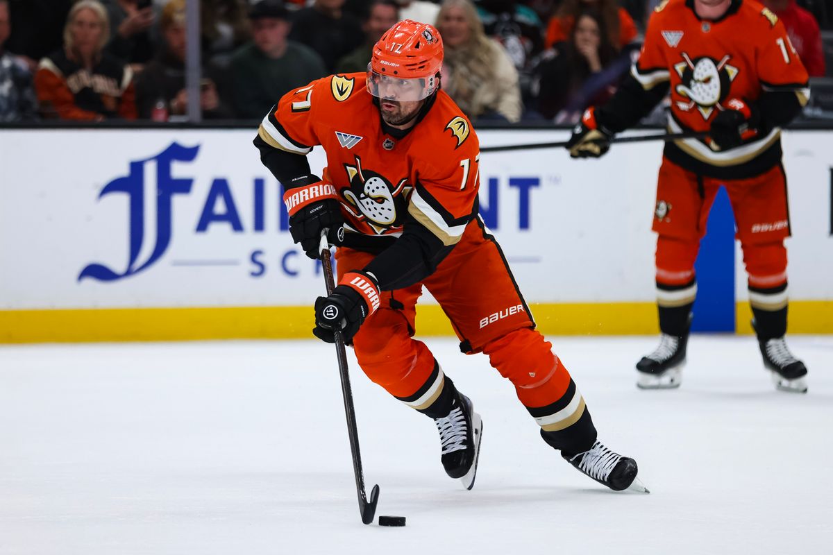 Anaheim Ducks right wing Frank Vatrano (77) skates with the puck during the NHL game against the Washington Capitals, Friday December 5th, 2025 at the Honda Center in Anaheim, Calif.