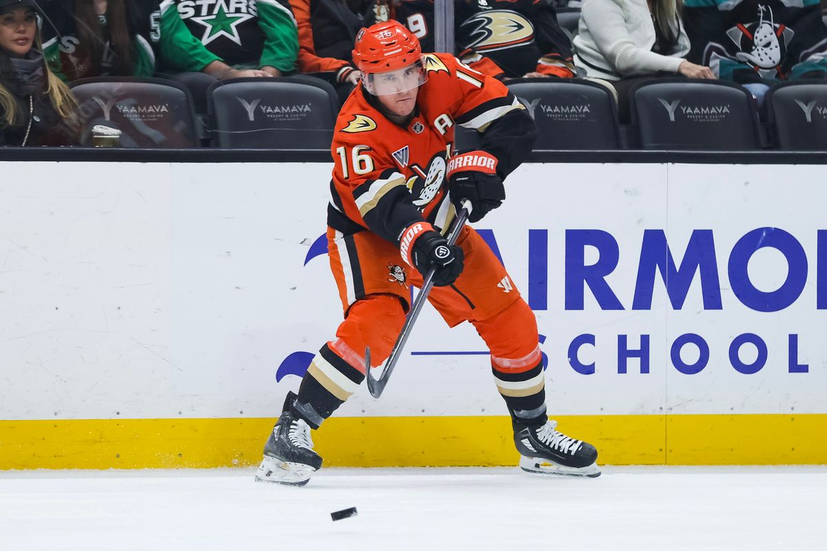 Anaheim Ducks center Ryan Strome (16) passes the puck during the NHL game against the Dallas Stars, Friday December 19th, 2025 at Honda Center in Anaheim, Calif.