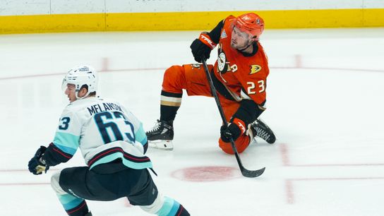 Ducks can't break through late, drop homestand finale to Kraken, 3-1 taken at Honda Center (Anaheim Ducks)