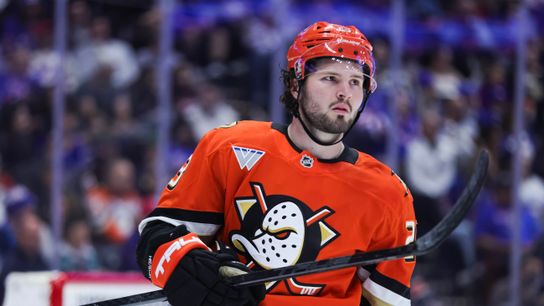 Ducks trade McTavish to St. Louis, ending disappointing chapter taken in Anaheim (Anaheim Ducks). Photo by Paige Creason - The Sporting Tribune