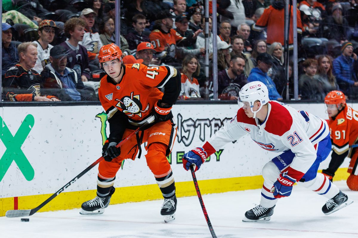 Anaheim Ducks right wing Beckett Sennecke (45) defends the puck during an NHL match against the Montreal Canadiens on March 6, 2026 in Anaheim, California.