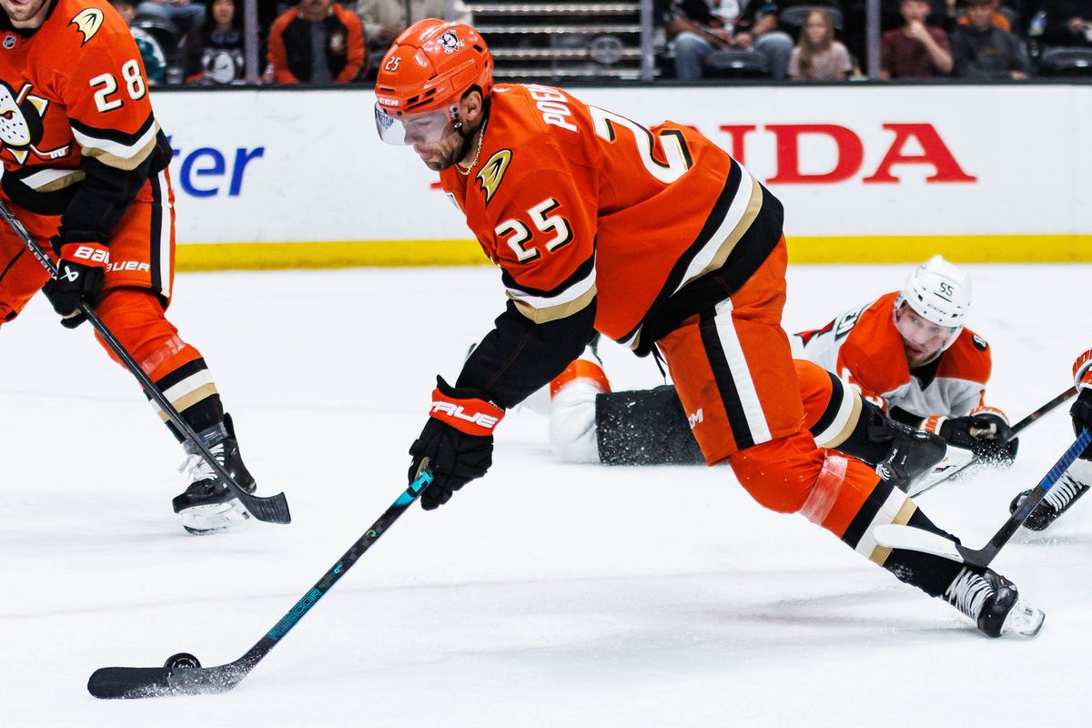 Anaheim Ducks center Ryan Peopling (#25) shoots the puck during an NHL match against the Philadelphia Flyers on March 18, 2026 in Anaheim, California.