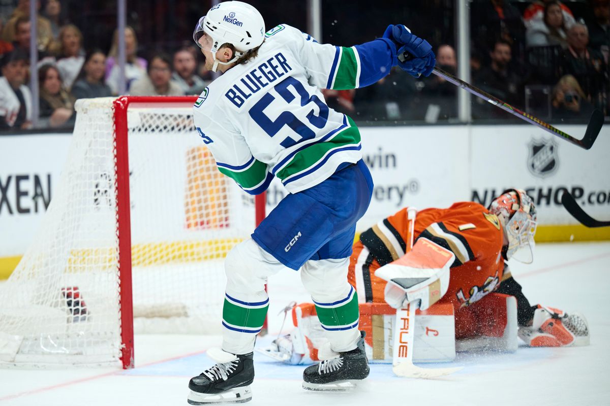 The Vancouver Canucks Teddy Blueger #3 misses a goal attempt during an NHL game against the Anaheim Ducks, April 12th, 2026 in Anaheim California.