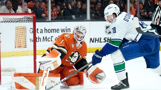 TST Images: Canucks defeat Ducks 4-3 at Honda Center taken Honda Center (Anaheim Ducks). Photo by Jon Bryan - The Sporting Tribune