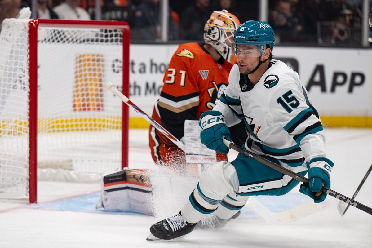 San Jose Earthquakes center Jimmy Huntington (15) scores a goal during an NHL match between San Jose Sharks and Anaheim Ducks on Sunday, September 20, 2026 at Honda Center in Anaheim, California. San Jose Earthquakes center Jimmy Huntington (15) scores a goal during an NHL match between San Jose Sharks and Anaheim Ducks on Sunday, September 20, 2026 at Honda Center in Anaheim, California.