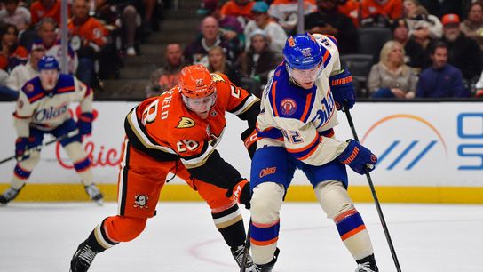 Oilers blitz past Ducks with 5-goal second period taken at Honda Center (Anaheim Ducks). Photo by Oct 7, 2026; Anaheim, California, USAEdmonton Oilers right wing Kasperi Kapanen (42) moves the puck against Anaheim Ducks right wing Judd Caulfield (28Mandatory Credit: Gary A. Vasquez-Imagn Images