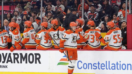 Ducks, Carlsson spark comeback in Philly, snap 5-game losing streak taken at Xfinity Mobile Arena (Anaheim Ducks). Photo by Mandatory Credit: Kyle Ross-Imagn Images