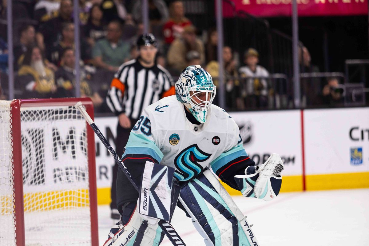 Seattle Kraken goaltender Joey Daccord (35) gets into a stance before a faceoff during a NHL game between the Las Vegas Golden Knights and the Seattle Kraken, Thursday April 10, 2025 in Las Vegas, Nev.