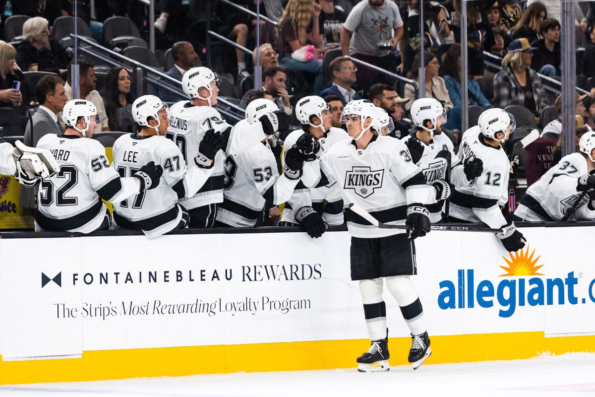 Los Angeles Kings forward Jeff Malott (39) fist-bumps teammates on the bench after scoring during a preseason NHL game between the Las Vegas Golden Knights and the Los Angeles Kings, Tuesday September 23, 2025 in Las Vegas, Nev.