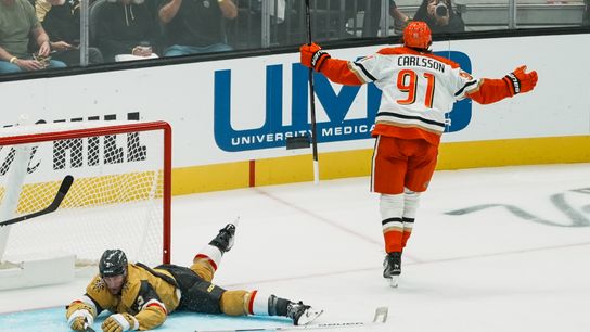 Ducks "survive" season opener in Vegas, turning 4-goal lead into 1-goal win taken at T-Mobile Arena (Anaheim Ducks)