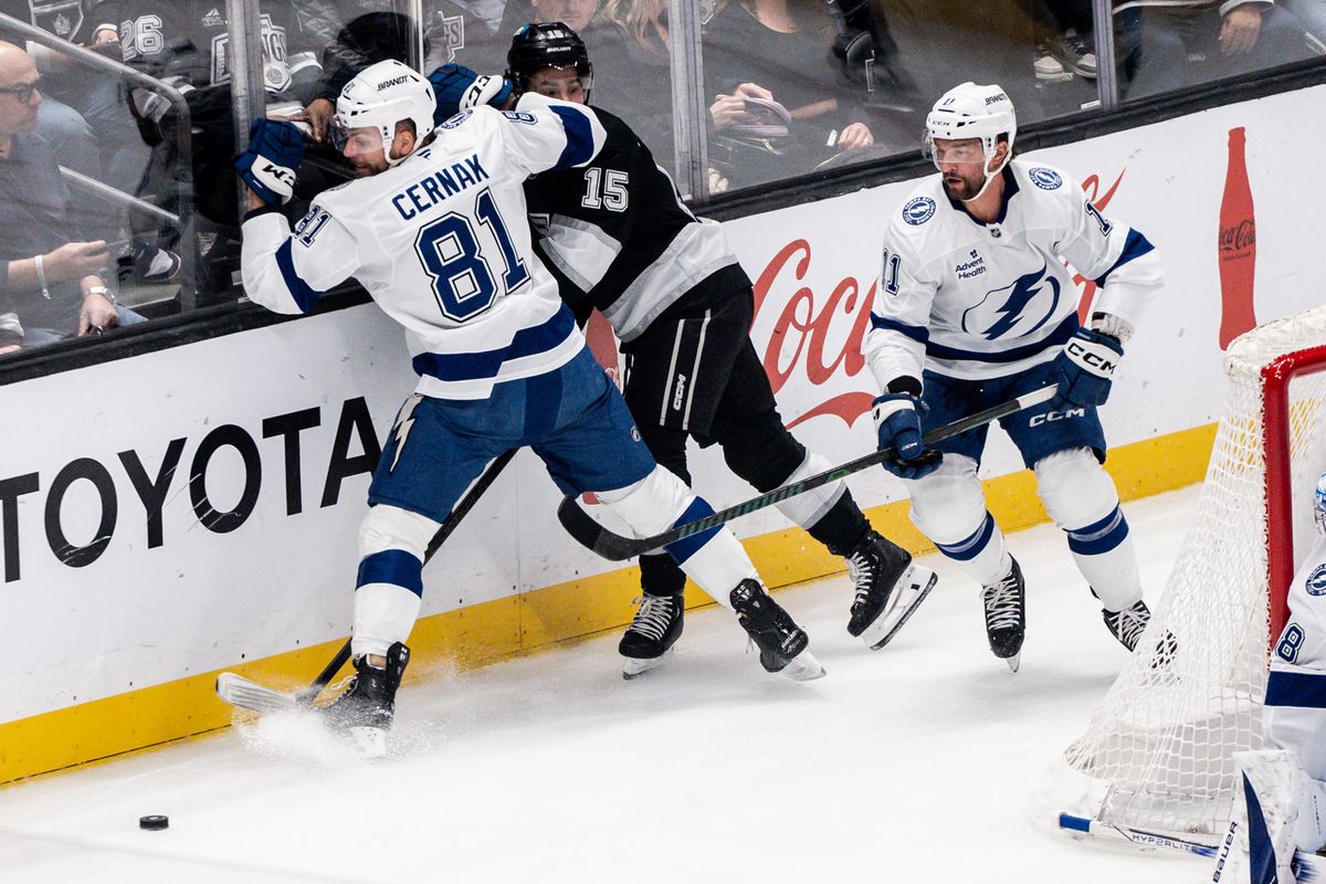Los Angeles Kings C (15) Alex Turcotte gets slammed and elbowed in the face in a game against the Tampa Bay Lightning on January 4, 2025 at Crypto.com Arena