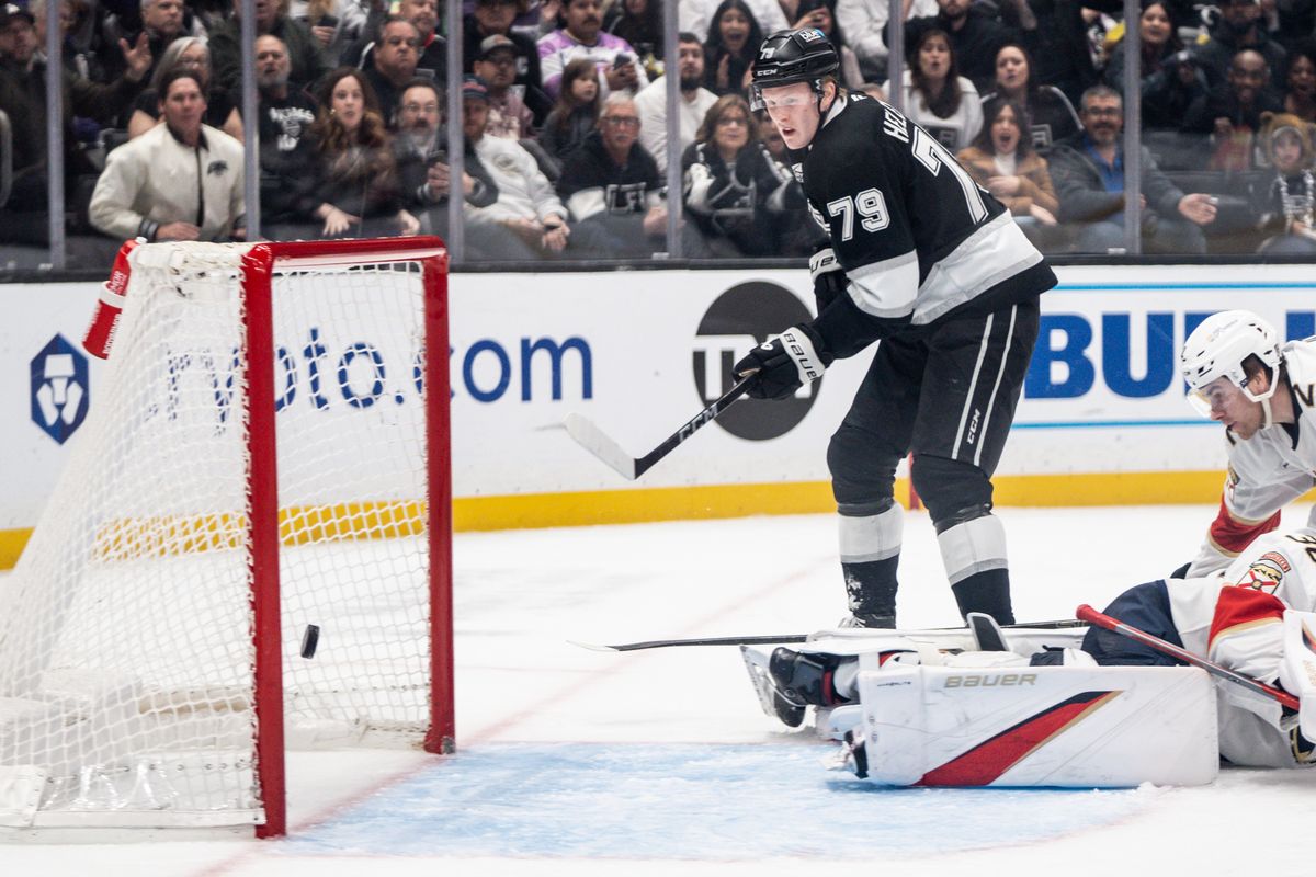 Los Angeles Kings C Samuel Helenius (79) scores the first goal for the kings in the game against the Florida Panthers on January 22, 2025 at Crypto.com Arena Los Angeles Kings C Samuel Helenius (79) scores the first goal for the kings in the game against the Florida Panthers on January 22, 2025 at Crypto.com Arena