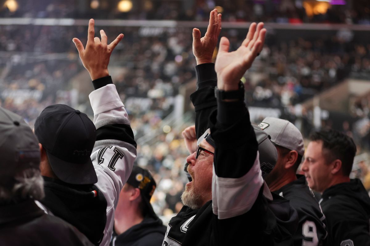 Los Angeles Kings fans celebrate the game tying goal during an NHL hockey game between the Los Angeles Kings and Boston Bruins, Friday November 21, 2025 in Los Angeles, Calif.