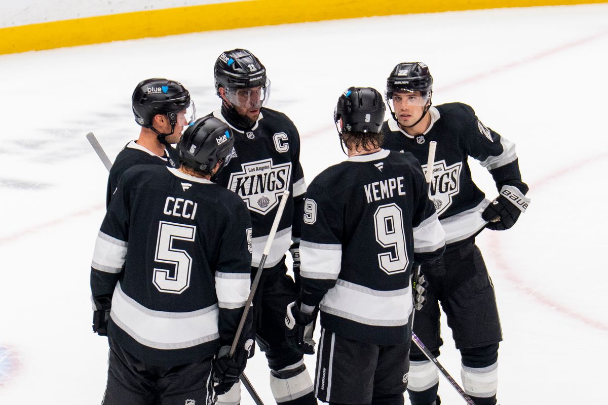 Los Angeles Kings huddle up after a timeout during an NHL game against the Columbus Blue Jackets, Monday December 22nd, 2025 in Los Angeles, California. 