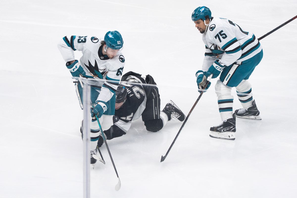 The Los Angeles Kings Left Wing Kevin Fiala (22) dives towards the ice trying to steal the puck in a NHL game against the San Jose Sharks at the Crypto Arena on January 7th, 2026 in Los Angeles California.