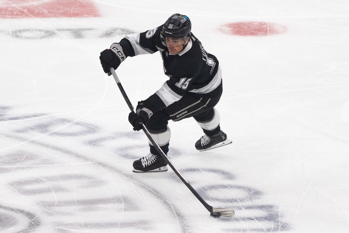 Los Angeles Kings Center Alex Turcotte (15) sets up the offense during an NHL match against the Vegas Golden Knights on February 25, 2025 in Los Angeles, Calif.